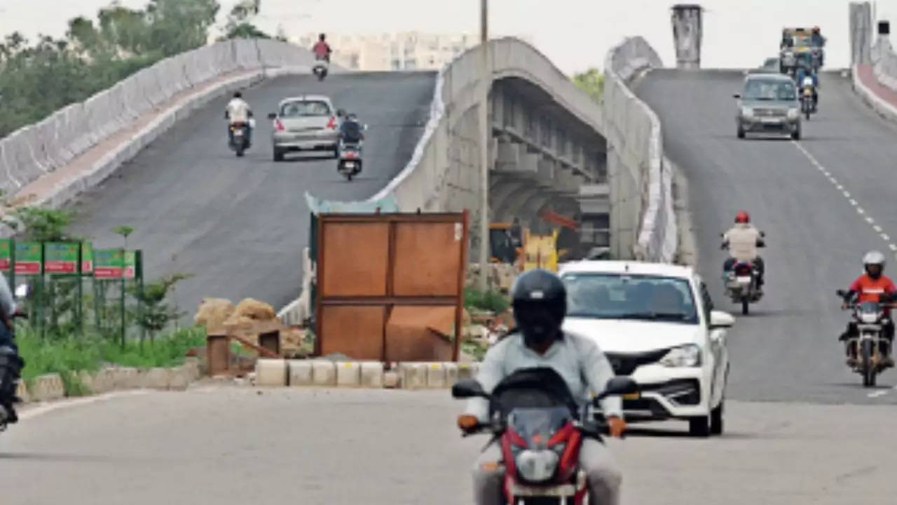 Gurugram: Flyover at Atul Kataria Chowk Fully Opened to Commuters