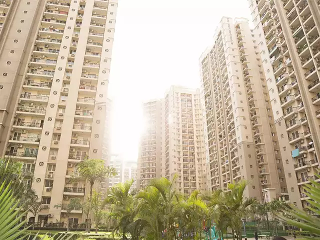 Gururgram or Noida: Where to Invest in Property?​