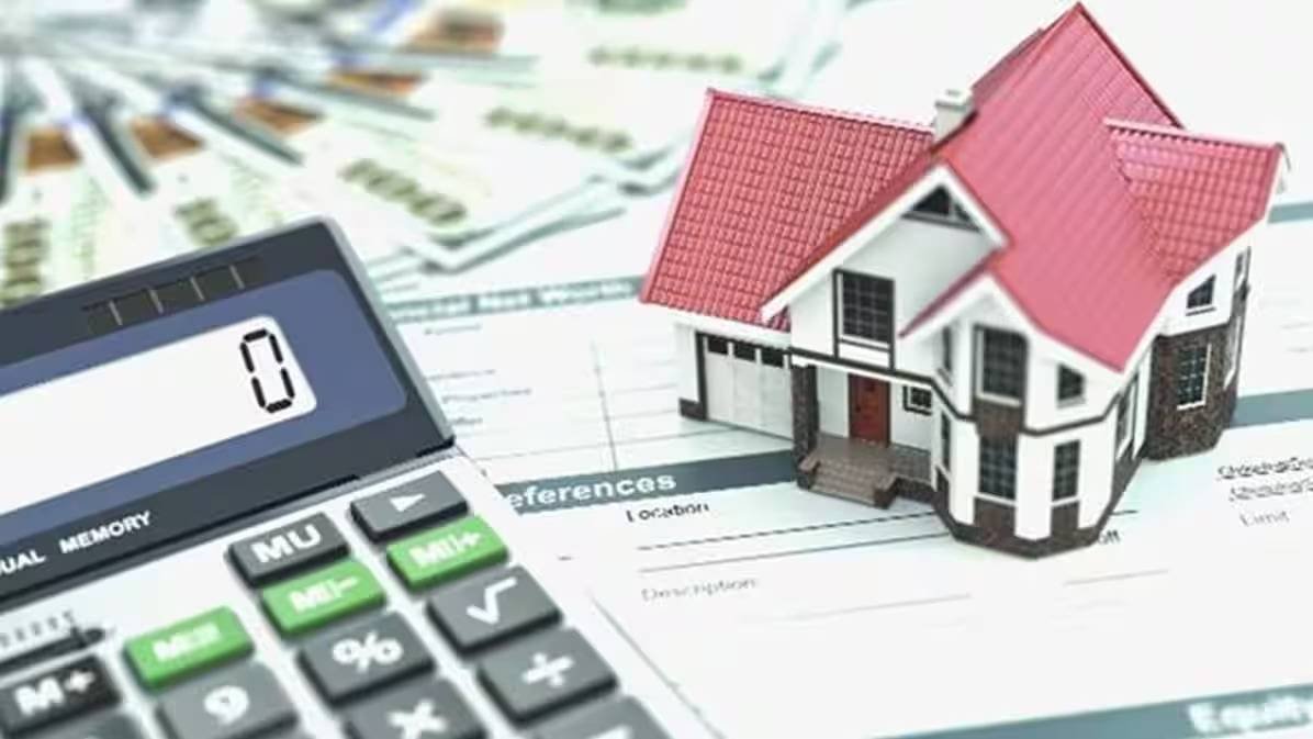Residential Vs Commercial Real Estate: Where to invest for higher returns?